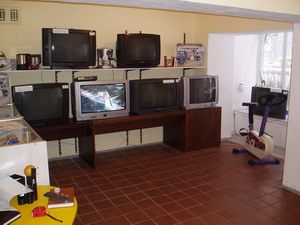 �������